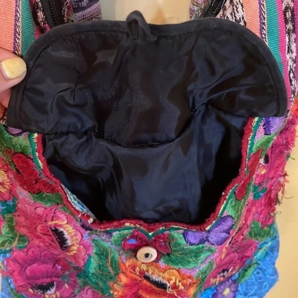 Multicolor Floral Guatemalan Artisan Handmade Crossbody With‎ Zipper